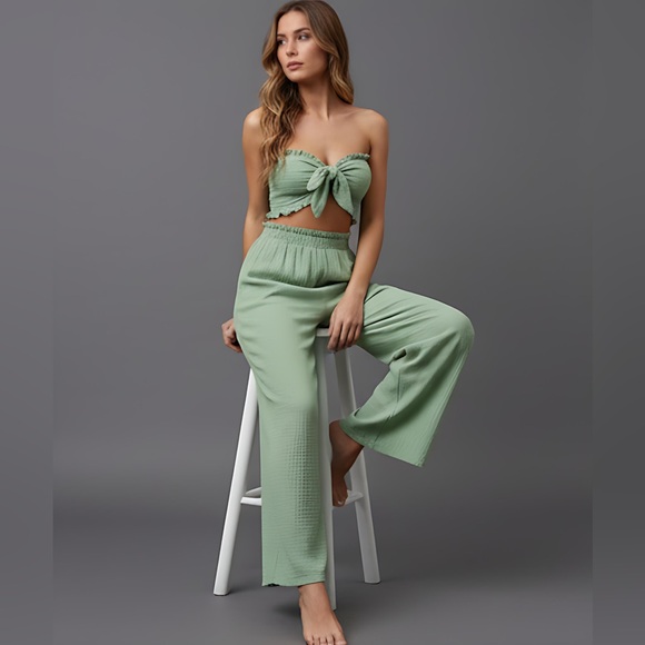 Green Tie Front Tube Top & Wide Leg Pants - Picture 4 of 9